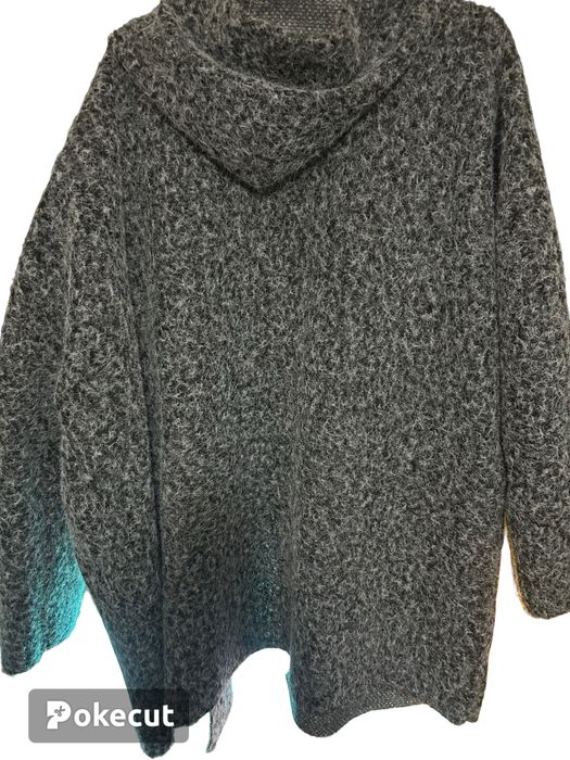 Продавам чисто ново палтенце 5 XL