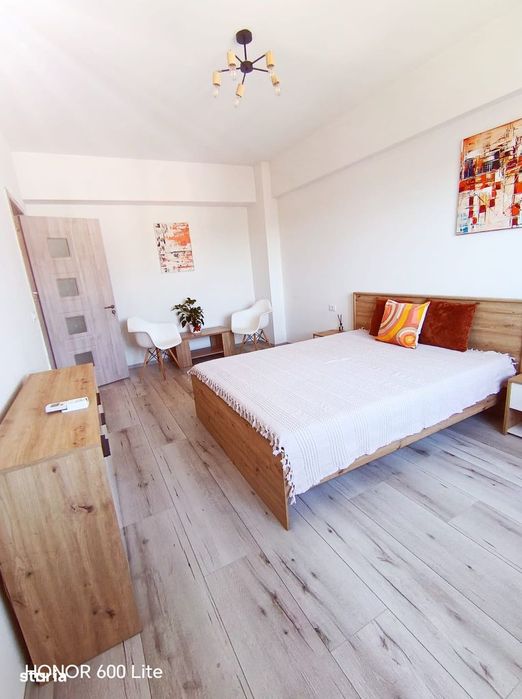 Garsoniera mare decomandata cu balcon Dem Radulescu