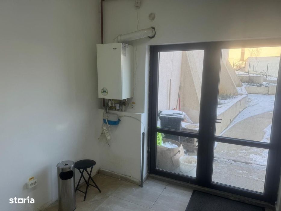 Hlincea , spatiu 115 mp , parcare proprie