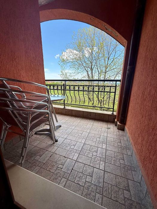 Двустаен апартамент в Обзор