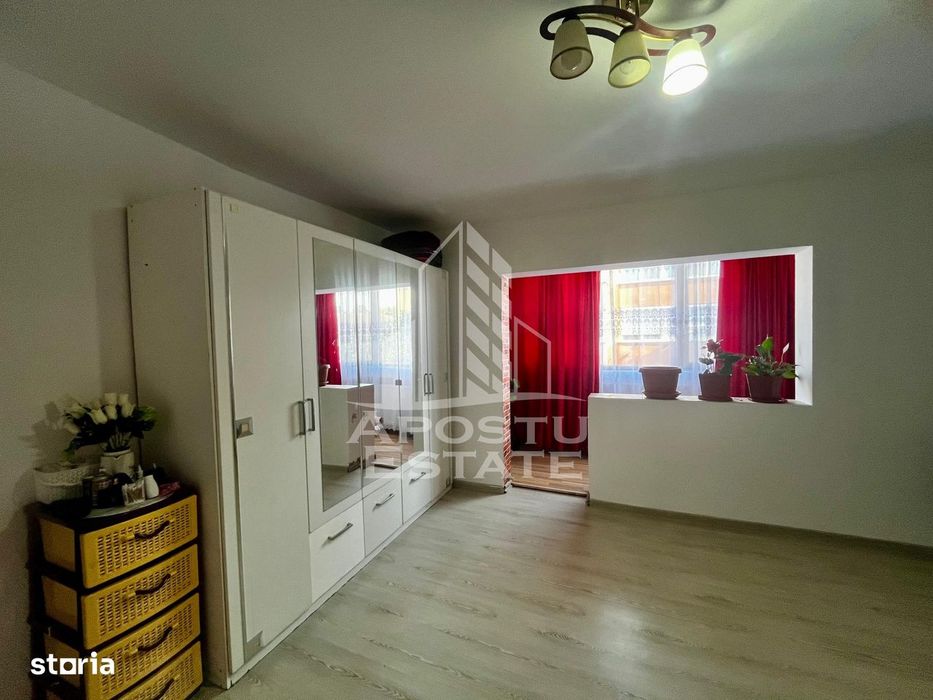 Apartament 3 camere,etaj 3,zona UMT