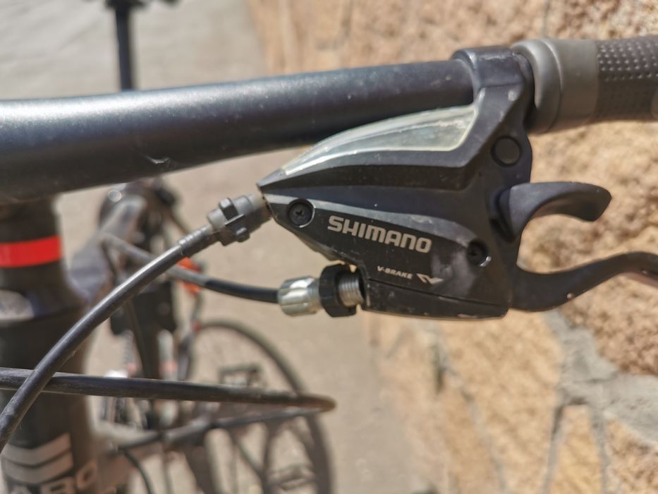 Городской гибрид Haro (Shimano Altus)