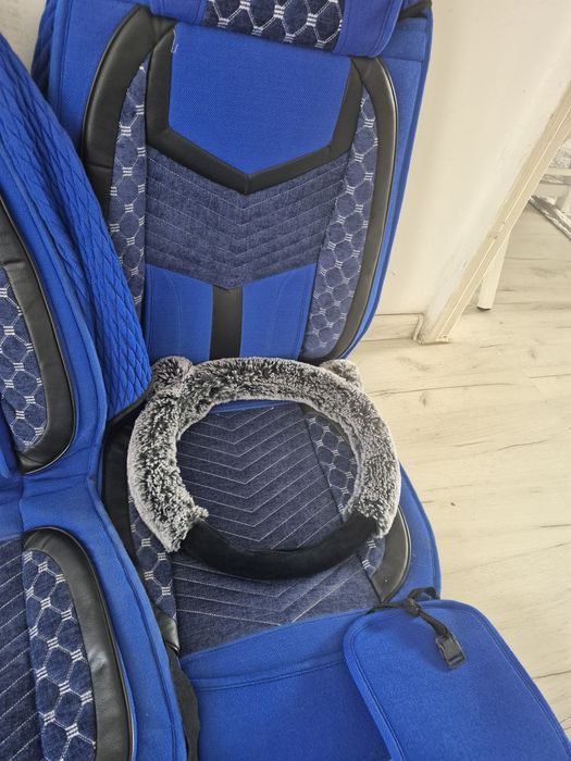 Чехол на автомобиль.