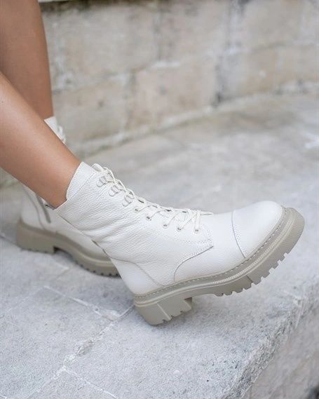 Новая обувь осень-зима