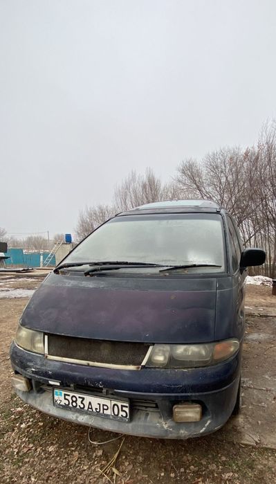 Toyota Estima Lucida
