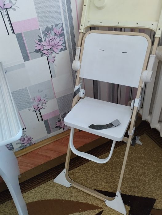 Стул для кормления