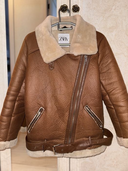 Зимняя утепленная дубленка