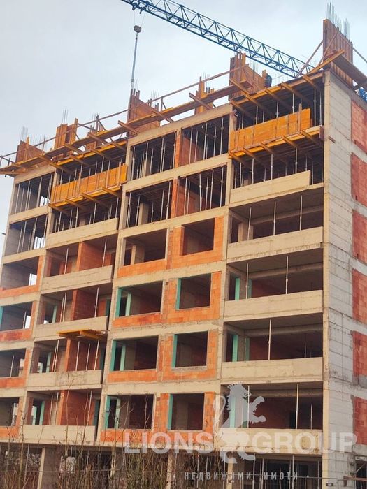 Продава се Тристаен апартамент в Варна, Кайсиева градина - 84 кв.м за 735 €/кв.м - Снимка #1