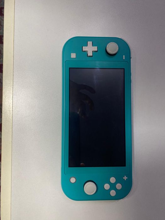 Продаю Nintendo Switch Lite Turquoise