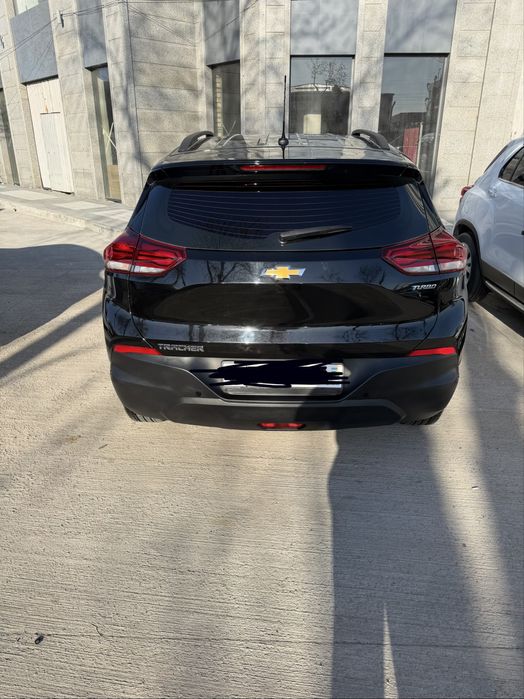 Автомобил Треккир LS