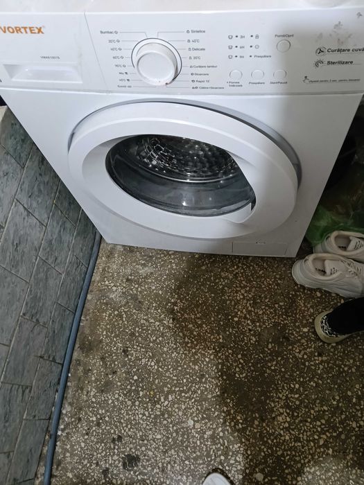 Mașina de spălat rufe. Preț fix