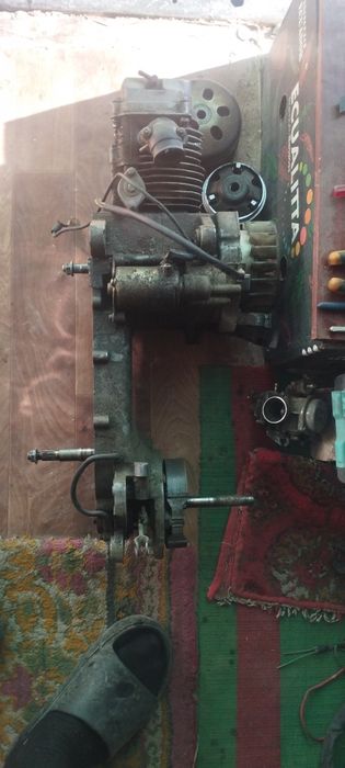 Срочно продам шлем и матор и прочее