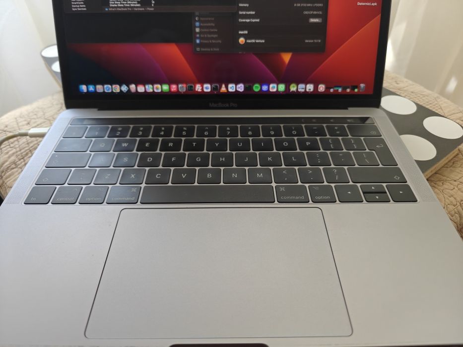 Laptop Apple MacBook Pro 2017 13" TouchBar, baterie nouă