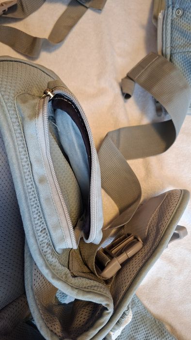 Marsupiu Ergonomic 3 în 1 BBI cu Scăunel Detașabil (Hip Seat) - Ca Nou / Stare Foarte Bună