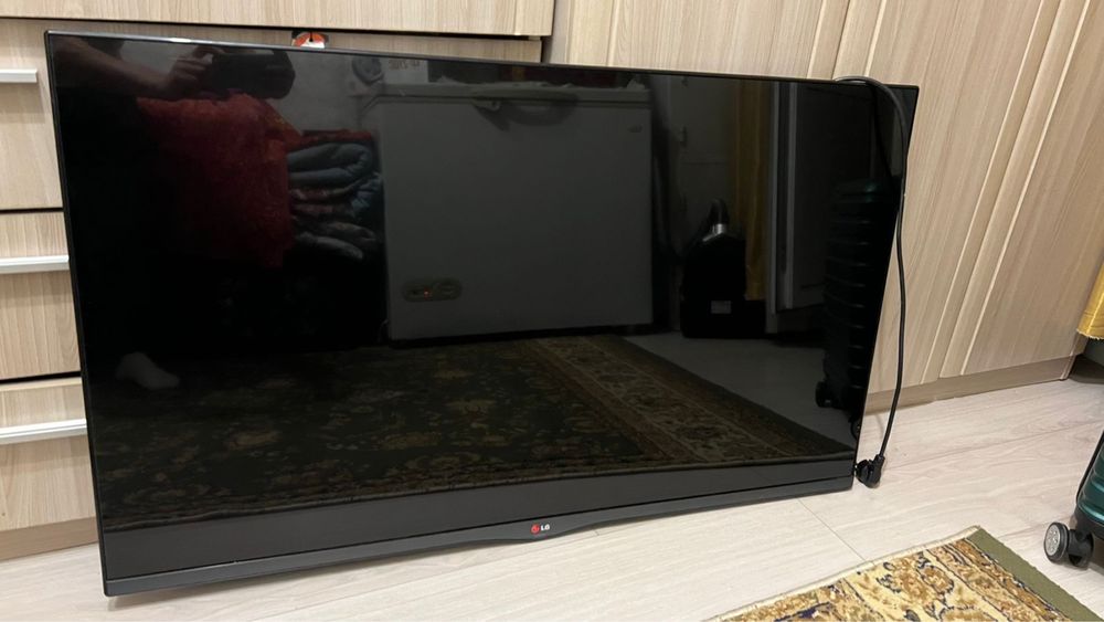 Продам телевизор LG