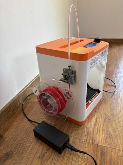 Imprimanta 3D TINA2 S perfect functionala, ideala pentru copii si incepatori