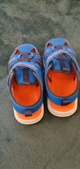 Adidasi și sandale copii