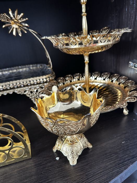 Продам вазы посуду