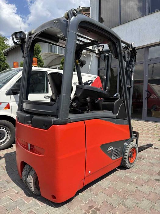 Electrostivuitor Linde E16H-02 – 3 roți Anul fabricației 2017