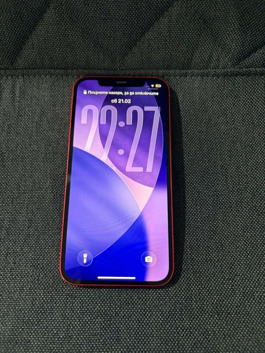 Телефон iPhone 12