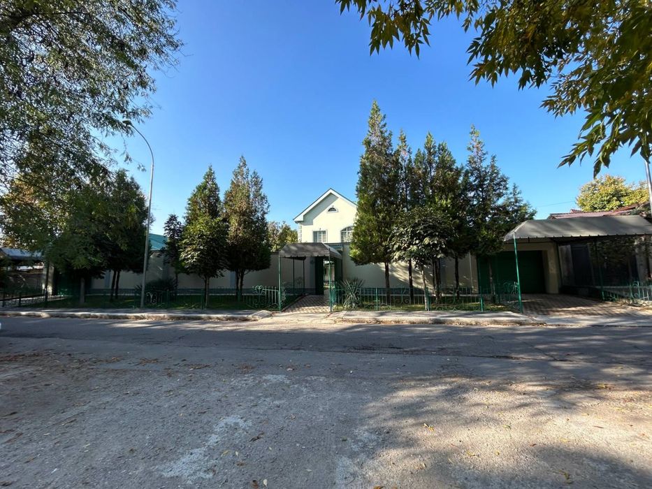 Продается 13 соток участка-дома на Садаф махалла.