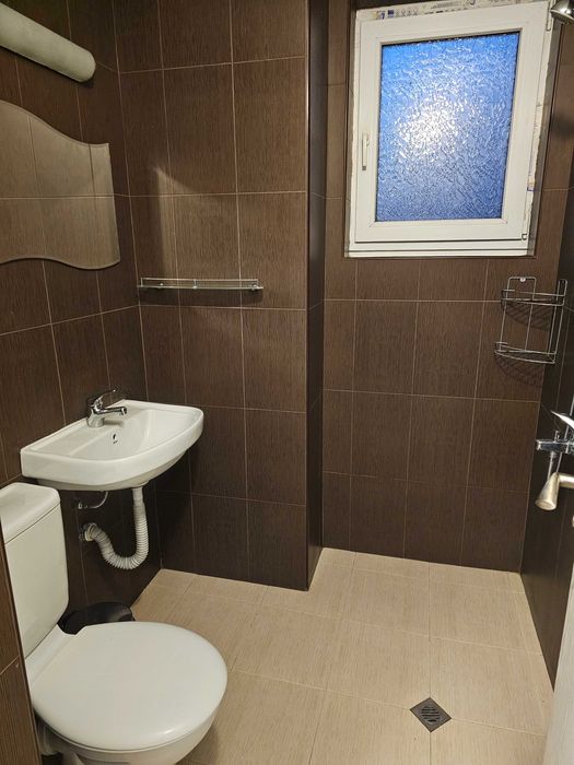 Давам едностаен апартамент под наем