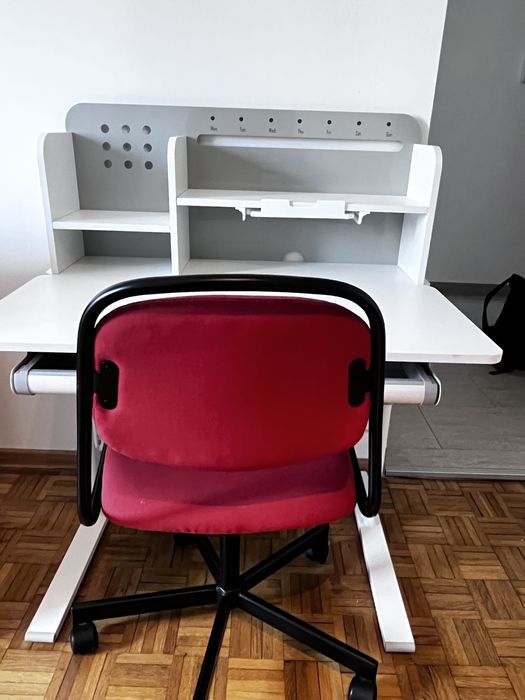 Birou  ergonomic reglabil MARK ADLER
