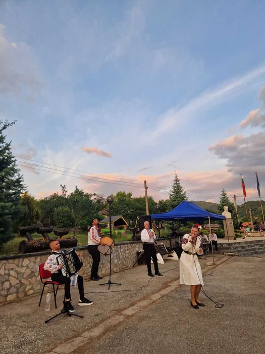 Оркестър Вела - истинска народна музика за вашето събитие