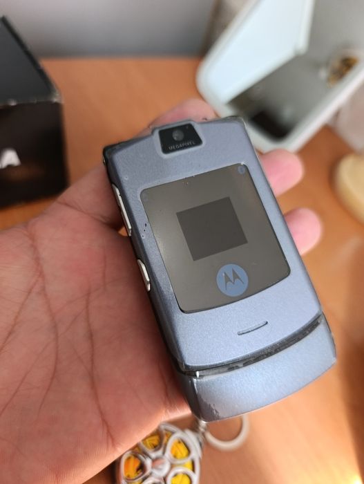Motorola V3 ретро телефон
