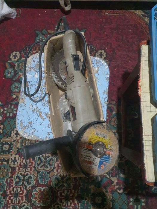 Продаётся балгарка,шуруповёрт.