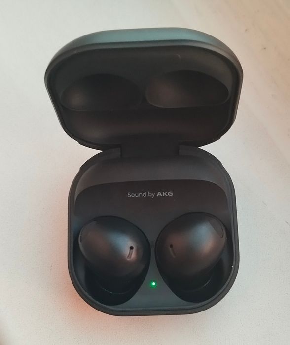 Продается блютуз наушник