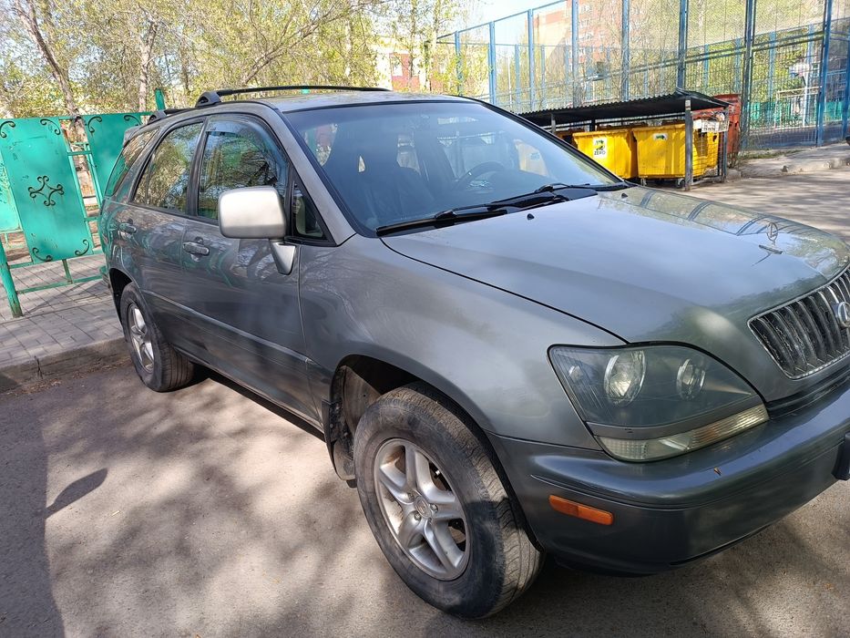 Продам авто Lexus Rx 300