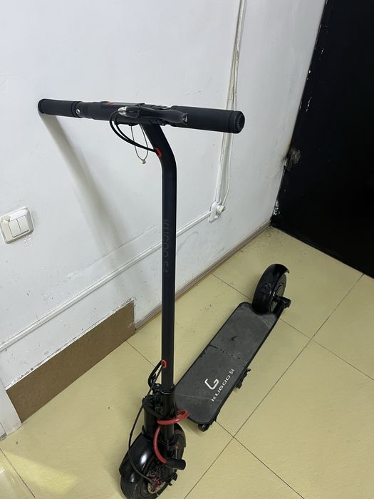 Продам электросамокат Kugoo s4