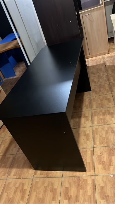 Продам Шкафы и столы не дорого бу