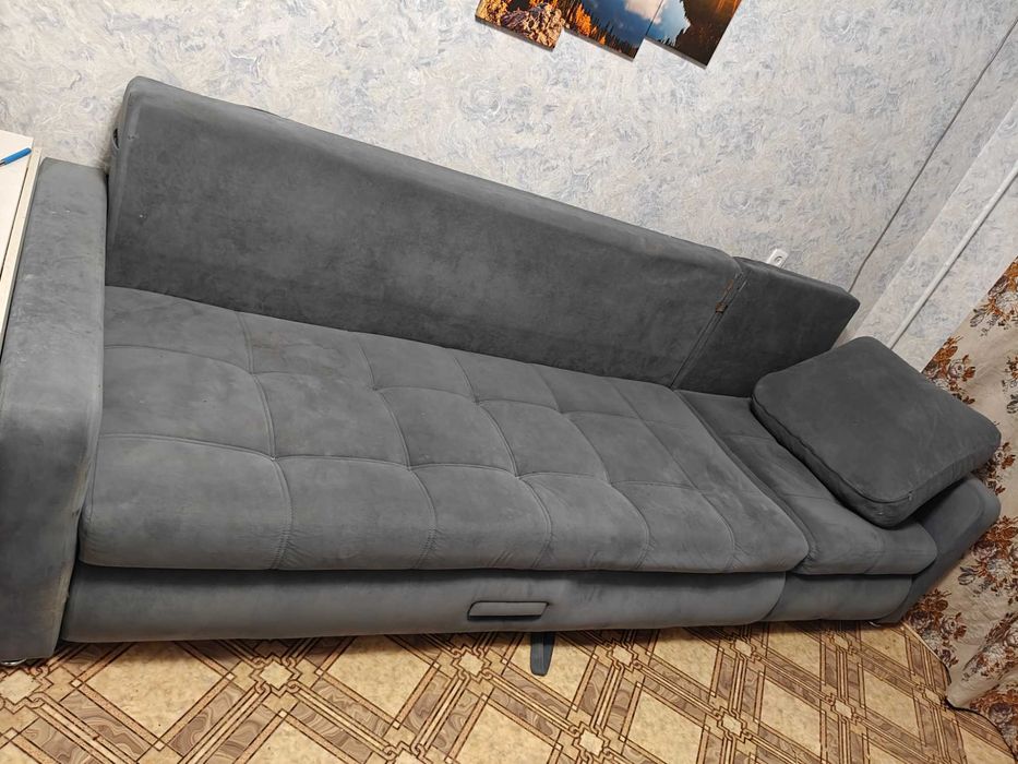 Диван для гостиной