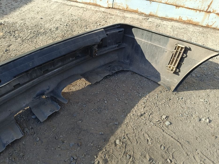 Задний бампер Ауди 80 б3