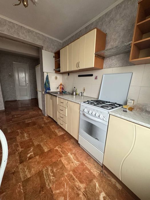 Продам квартиру Абая 135