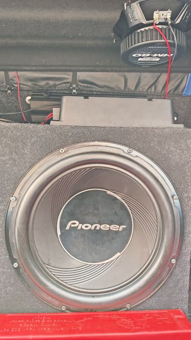 Subwoofere pioneer 12"