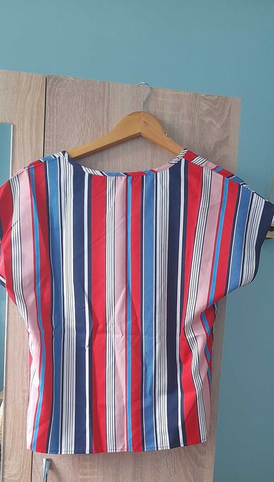 Нова дамска блуза с къс ръкав, размер S