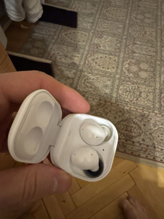 Продам Galaxy buds 2