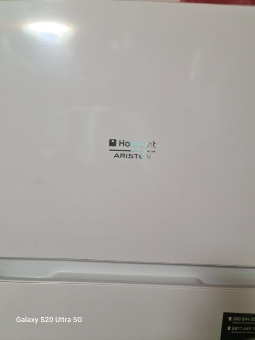 Хладилник ARISTON-HOTPOINT-300лв