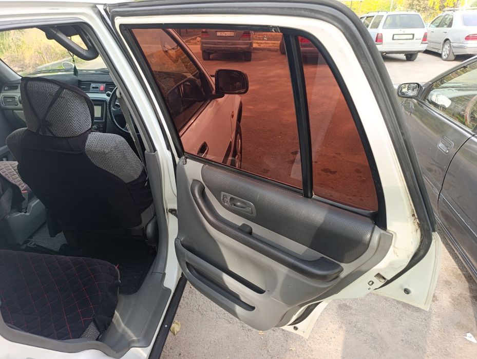 Продаю Хонду C-RV 1997