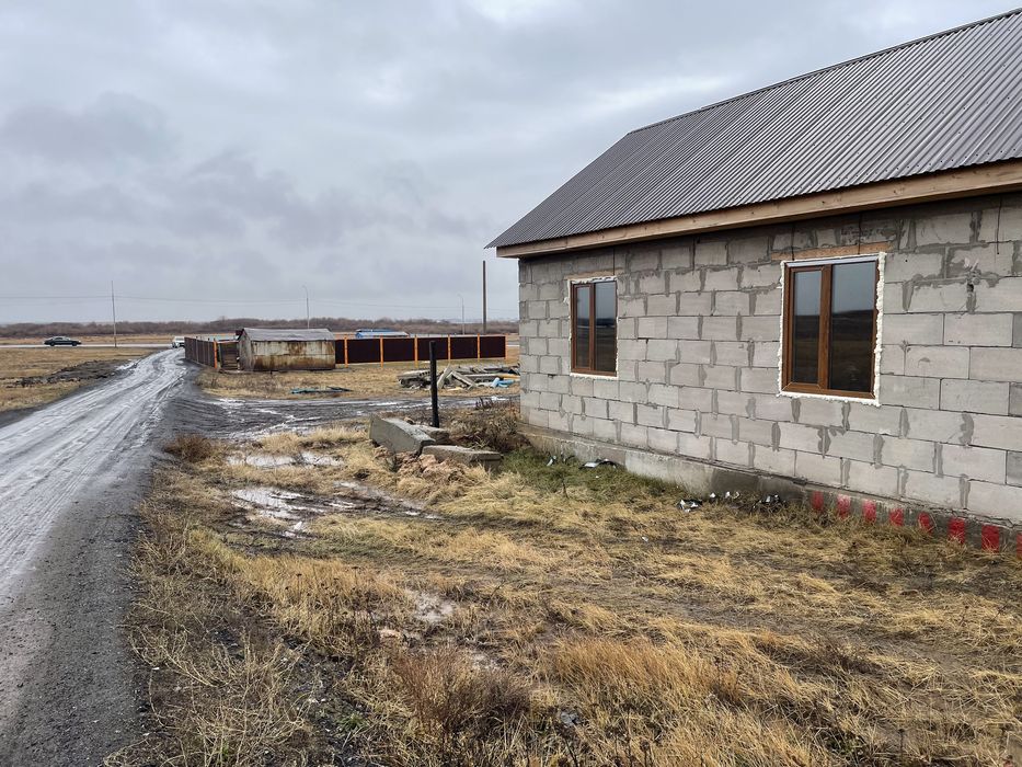 Участок с времянкой