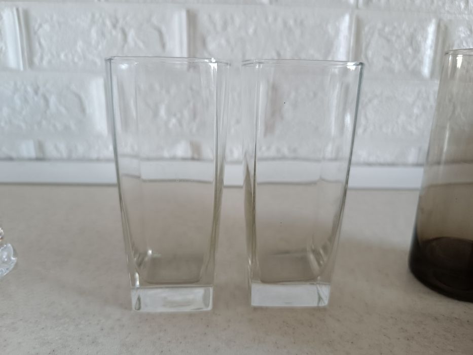 Стеклянные стаканы
