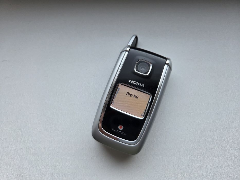 Nokia 6101 cu clapeta