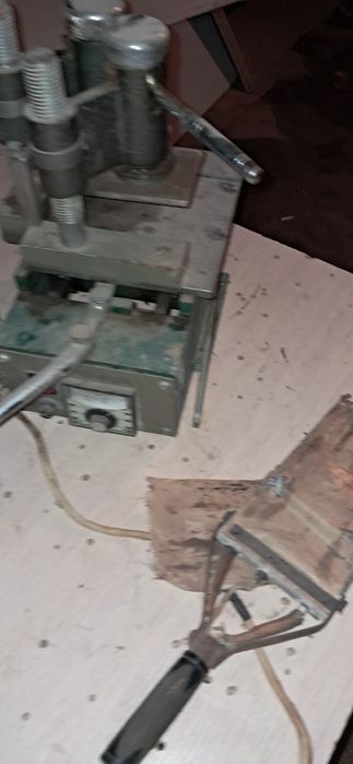 Ручной пайка пластиковый окно