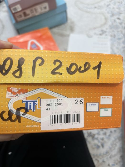 Продам обувь 5500 тг,