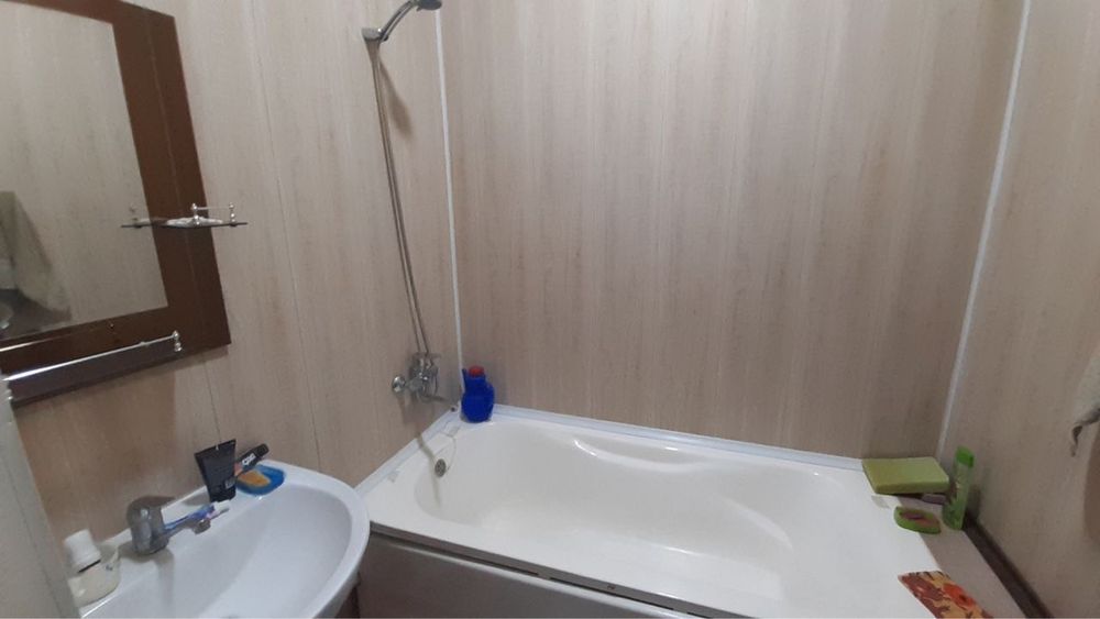 Срочно 3 хонали квартира идарага бирилади