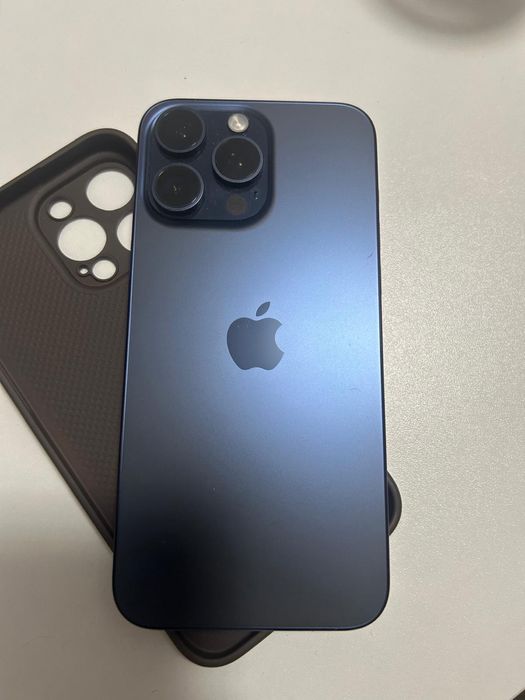 Vand iPhone 15 Pro Max