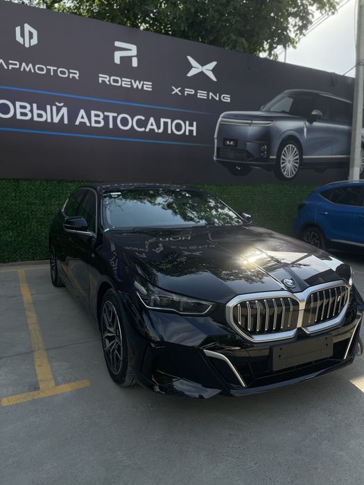 BMW i5 eDrive 40L